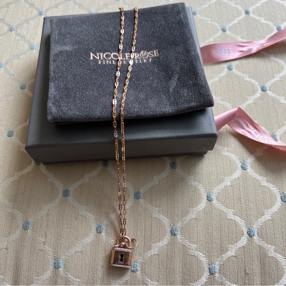 Nicole Rose Diamond Love Locket Rose Gold, 14 karat, 18” chain - Picture 3 of 5